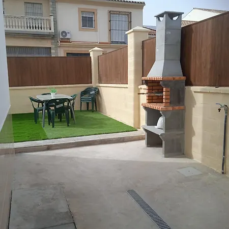 Casa En Jerez Con Patio Cerca De La Playa Y De La Sierra