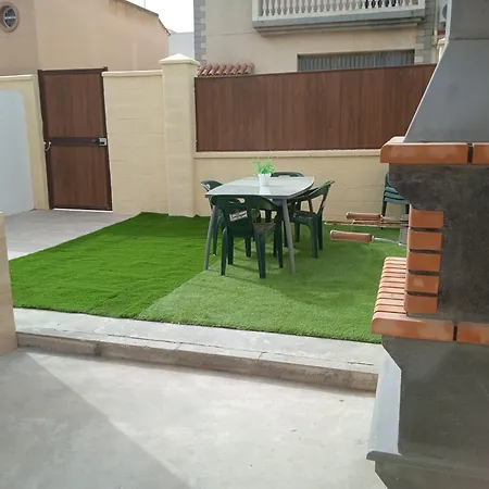 Casa En Jerez Con Patio Cerca De La Playa Y De La Sierra Holiday home Jerez de la Frontera