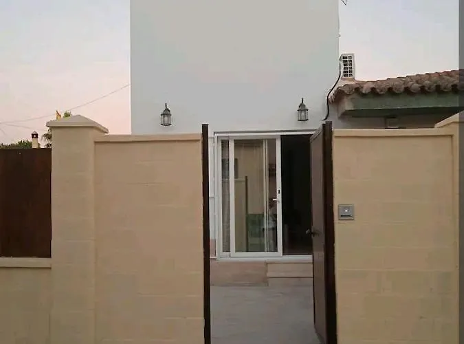 Casa En Jerez Con Patio Cerca De La Playa Y De La Sierra