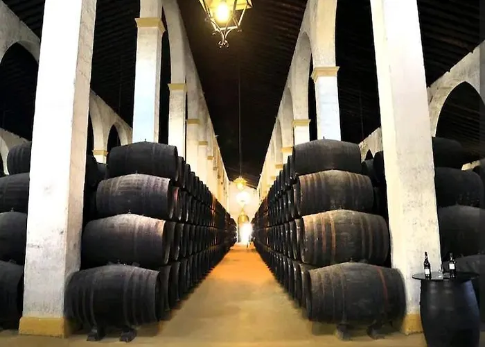 Casa En Jerez Con Patio Cerca De La Playa Y De La Sierra