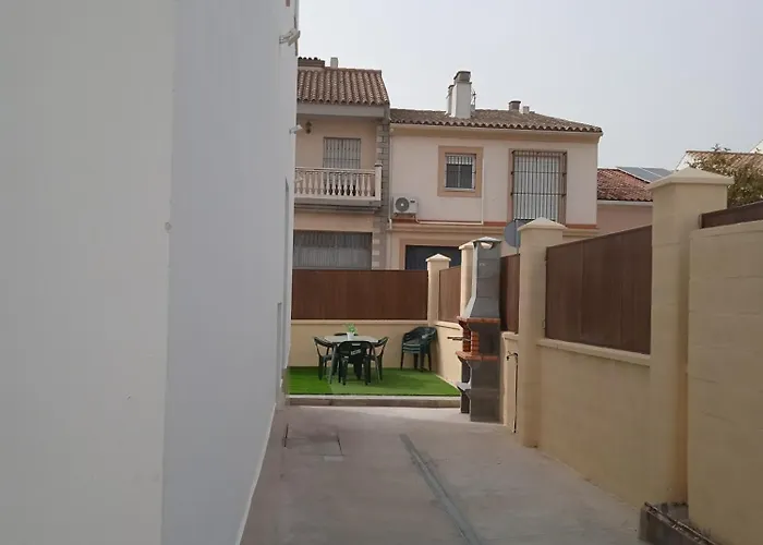 Casa En Jerez Con Patio Cerca De La Playa Y De La Sierra * Jerez de la Frontera