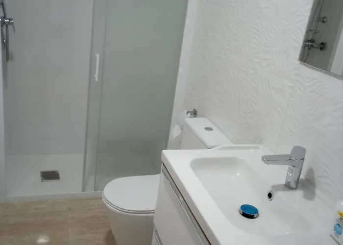 Casa En Jerez Con Patio Cerca De La Playa Y De La Sierra *