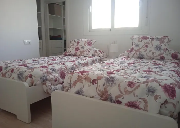 Casa En Jerez Con Patio Cerca De La Playa Y De La Sierra