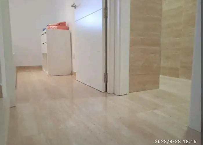 Casa En Jerez Con Patio Cerca De La Playa Y De La Sierra Jerez de la Frontera