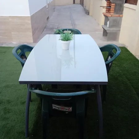 Casa En Jerez Con Patio Cerca De La Playa Y De La Sierra חרז